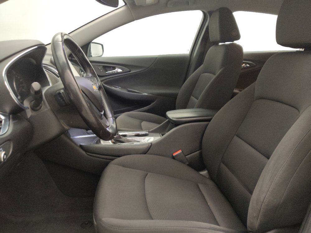 Used 2018 Chevrolet Malibu LT FWD image 17