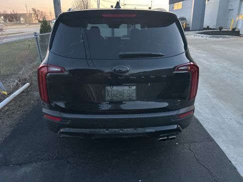 Used 2021 Kia Telluride EX w/ EX Premium Package image 5
