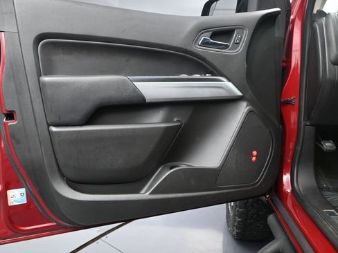 Used 2017 Chevrolet Colorado ZR2 image 11