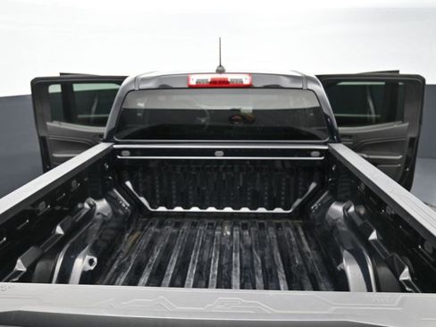 Used 2023 Chevrolet Colorado W/T RWD image 9
