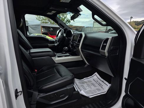 Used 2020 Ford F150 Lariat image 12