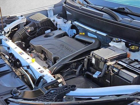 Used 2023 GMC Terrain SLE FWD image 23