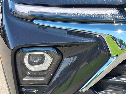 Certified 2024 Chevrolet TrailBlazer LT w/ LT Cold Weather Package AWD/4WD image 9