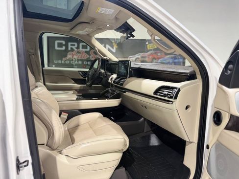 Used 2019 Lincoln Navigator L Reserve AWD/4WD image 14