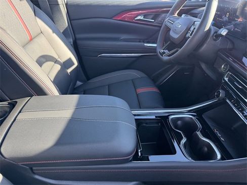 New 2026 Chevrolet Traverse RS w/ LPO, Floor Liner Package image 7