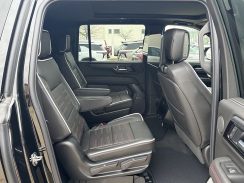 New 2026 GMC Yukon XL AT4 Ultimate AWD/4WD image 18