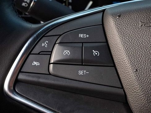 Used 2018 Cadillac XT5 AWD image 12