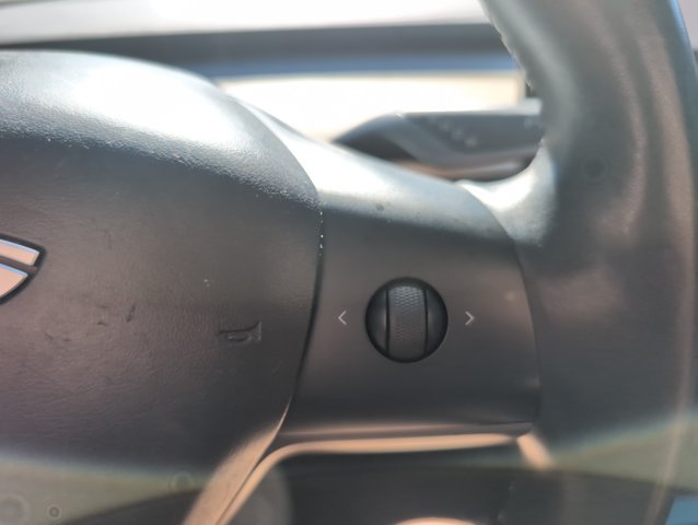 Used 2018 Tesla Model 3 Long Range RWD image 15