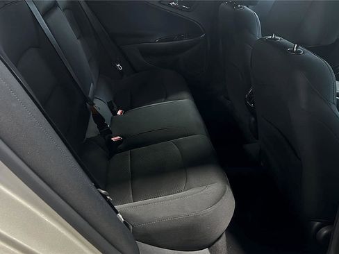 Used 2016 Chevrolet Malibu LT image 10