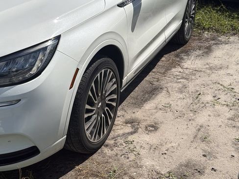 Used 2021 Lincoln Corsair AWD w/ Sport Package image 6