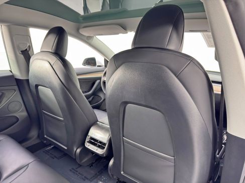 Used 2022 Tesla Model 3 Long Range image 35