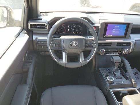 Certified 2026 Toyota Tacoma TRD Off-Road AWD/4WD image 10