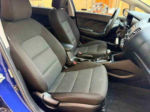 Used 2017 Kia Forte LX FWD image 18