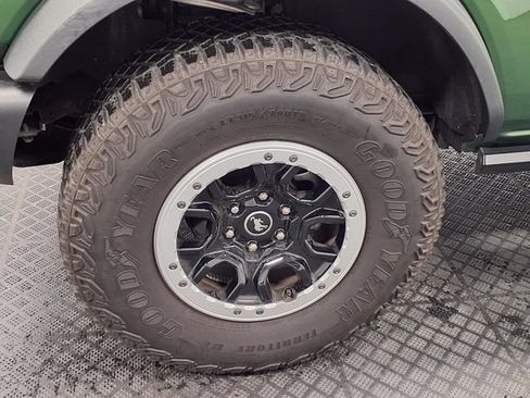 Certified 2022 Ford Bronco Black Diamond w/ Sasquatch Package AWD/4WD image 30