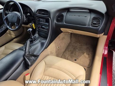 Used 2004 Chevrolet Corvette Coupe w/ Preferred Equipment Group RWD image 12