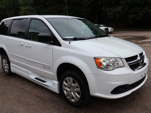 Used 2017 Dodge Grand Caravan SE w/ Power Window Group FWD image 6