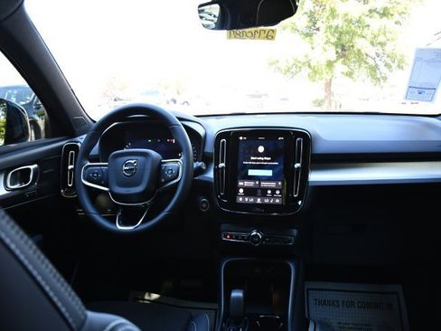 New 2026 Volvo XC40 B5 Ultra w/ Protection Package Premier image 20