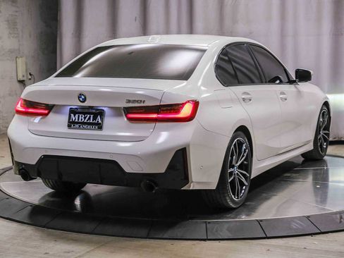 Used 2023 BMW 330i Sedan w/ M Sport Package RWD image 4