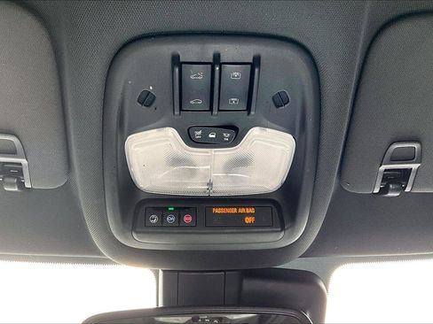 Used 2023 Chevrolet TrailBlazer RS w/ Sun and Liftgate Package image 38