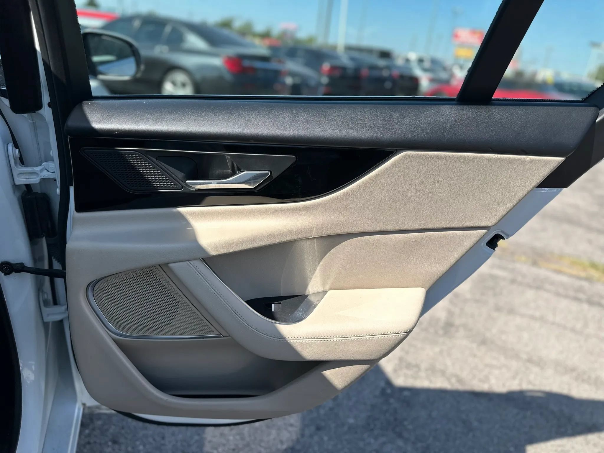 Used 2020 Jaguar XE S RWD image 23