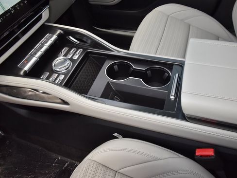 New 2026 Lincoln Nautilus Reserve AWD/4WD image 39