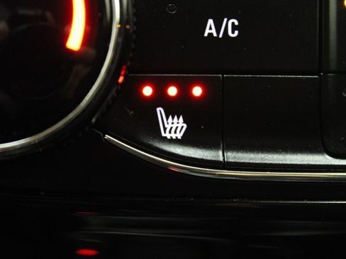 Used 2023 Buick Encore GX Preferred w/ Cold Weather Comfort Package FWD image 2