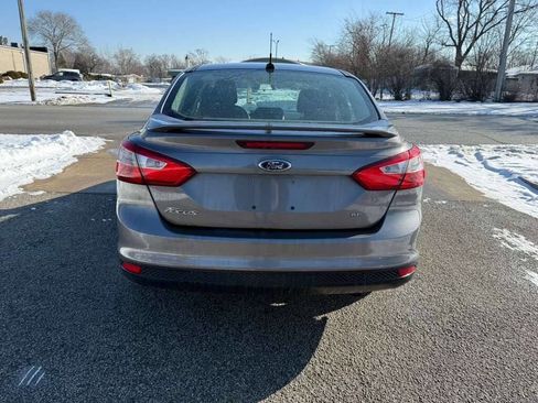 Used 2012 Ford Focus SE w/ SE Sport Pkg image 15