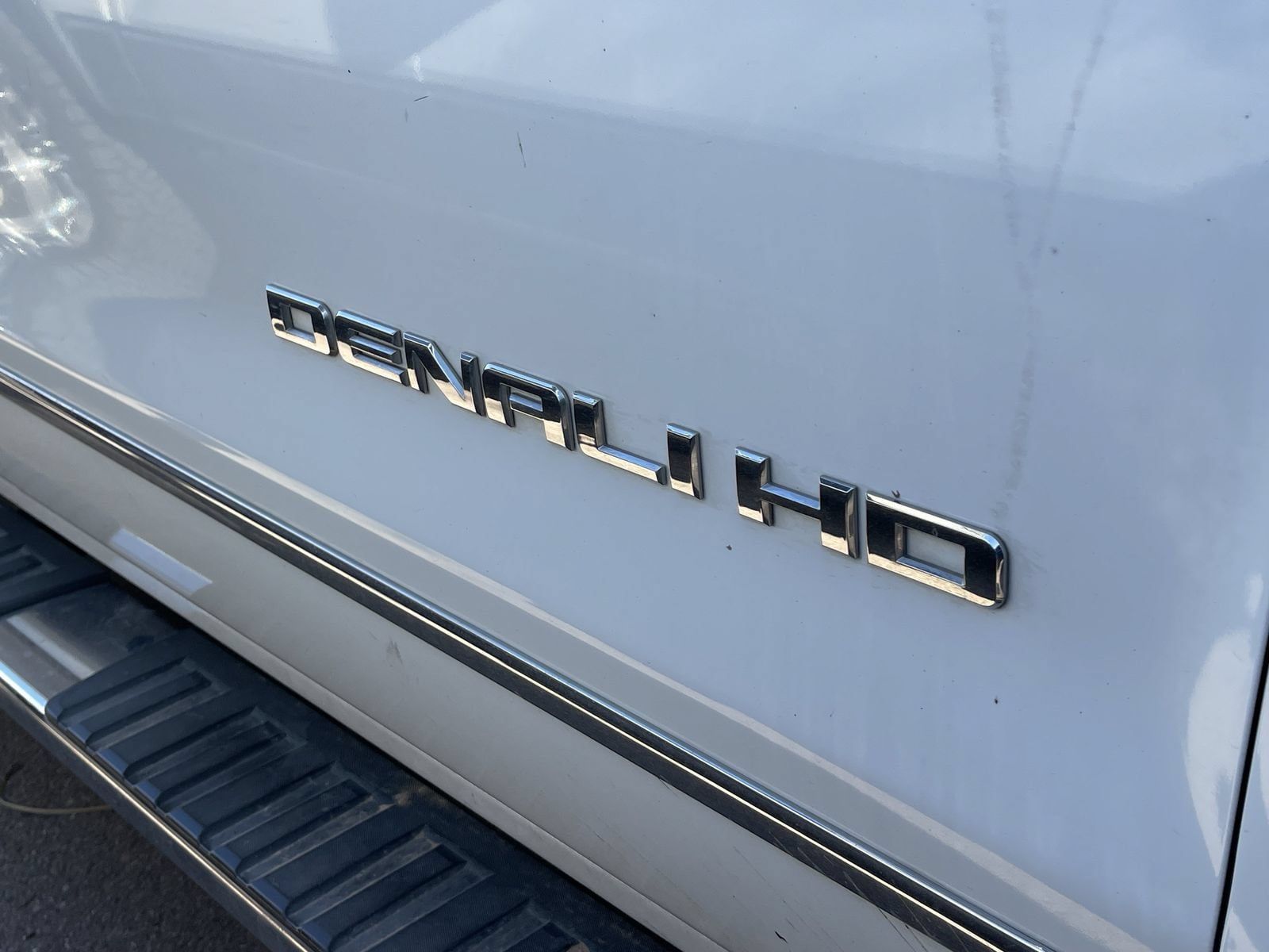 Used 2017 GMC Sierra 3500 Denali w/ Duramax Plus Package AWD/4WD image 4