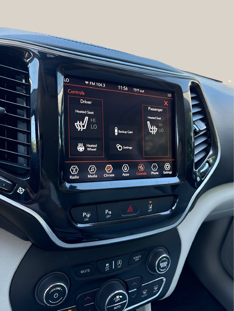 Used 2019 Jeep Cherokee Limited w/ Technology Group FWD image 29