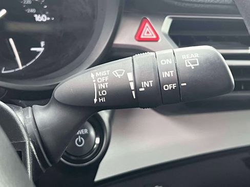 Used 2025 Toyota Sienna LE w/ LE Plus Package image 27