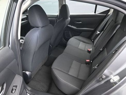 Used 2022 Nissan Sentra SV w/ Trunk Package FWD image 10
