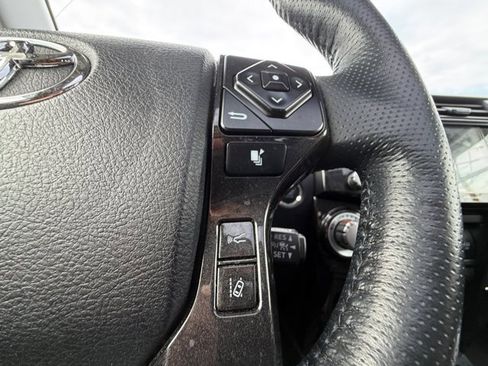 Used 2024 Toyota 4Runner TRD Off-Road Premium image 19