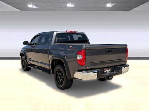 Used 2017 Toyota Tundra SR5 w/ SR5 Upgrade Package RWD image 3
