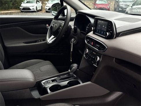 Used 2019 Hyundai Santa Fe SE image 8