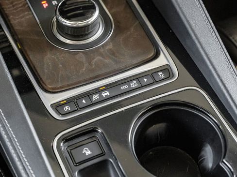 Used 2017 Jaguar F-PACE S image 29