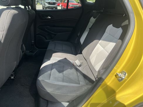 Used 2024 Chevrolet Trax RS FWD image 11