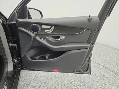 Used 2022 Mercedes-Benz GLC 300 image 26