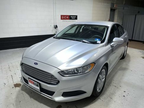 Used 2014 Ford Fusion SE FWD image 1