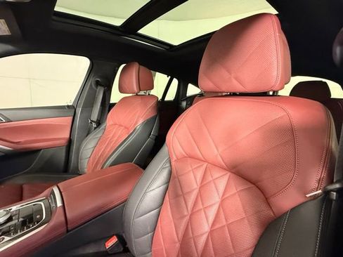 Used 2024 BMW X6 M60i w/ Executive Package image 15