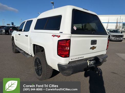 Used 2018 Chevrolet Silverado 1500 W/T w/ Trailering Package image 9