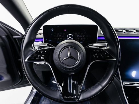 Used 2023 Mercedes-Benz Maybach S 680 4MATIC w/ Manufaktur Leather Package image 12