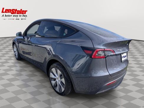 Used 2023 Tesla Model Y Long Range AWD/4WD image 3