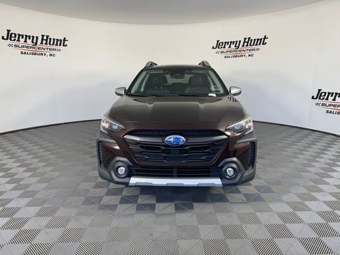 Used 2023 Subaru Outback Touring image 7