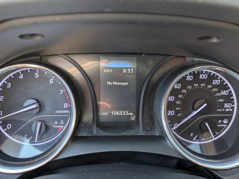 Used 2020 Toyota Camry LE FWD image 23