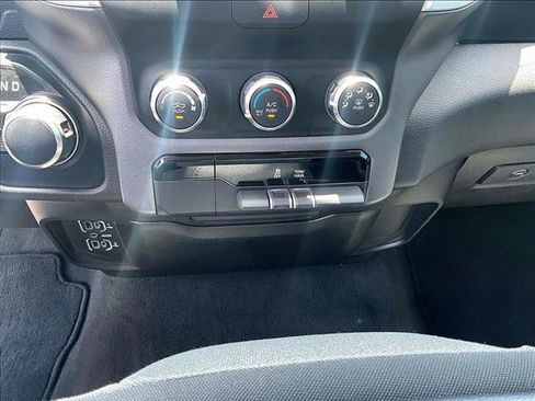 Used 2020 RAM 1500 Big Horn RWD image 24