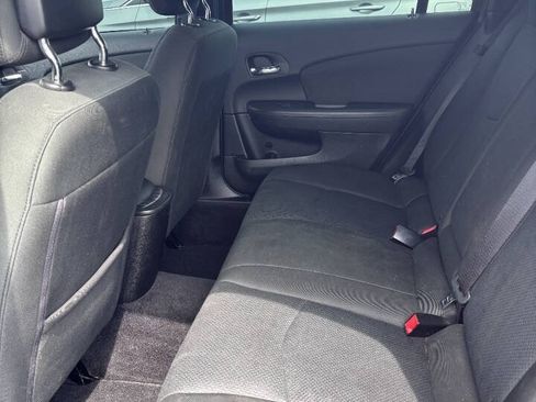 Used 2012 Chrysler 200 LX FWD image 7