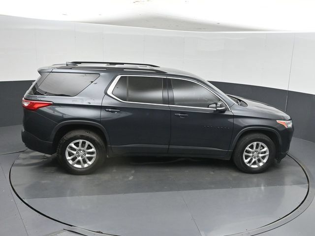 Used 2021 Chevrolet Traverse LT w/ LPO, Blackout Package FWD image 41