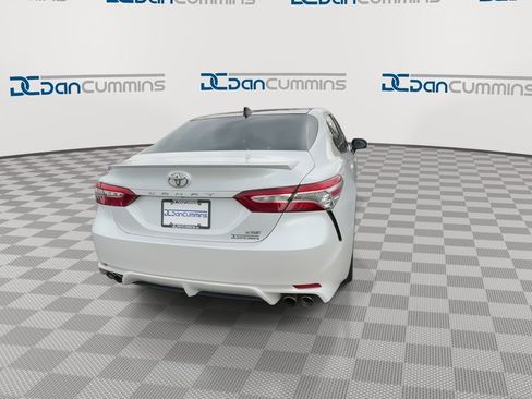 Used 2020 Toyota Camry XSE image 7