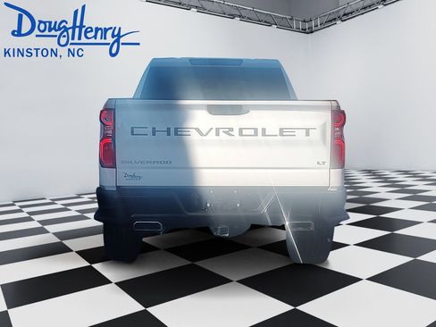 Used 2023 Chevrolet Silverado 1500 LT Trail Boss image 4