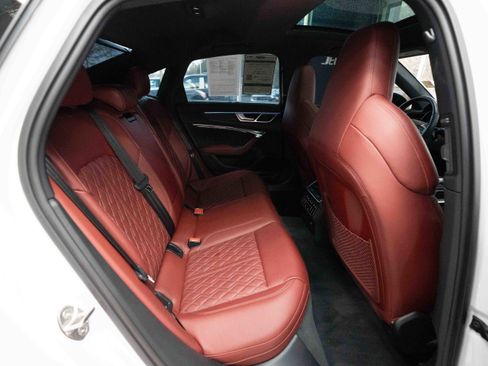 Used 2022 Audi S6 Prestige image 24